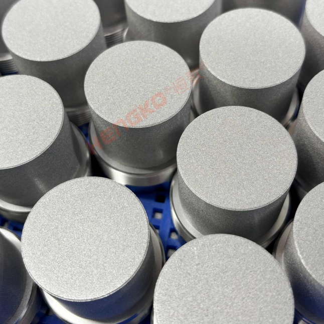 化工行業抗腐蝕解決方案：恒歌金屬燒結濾芯實戰應用案例！